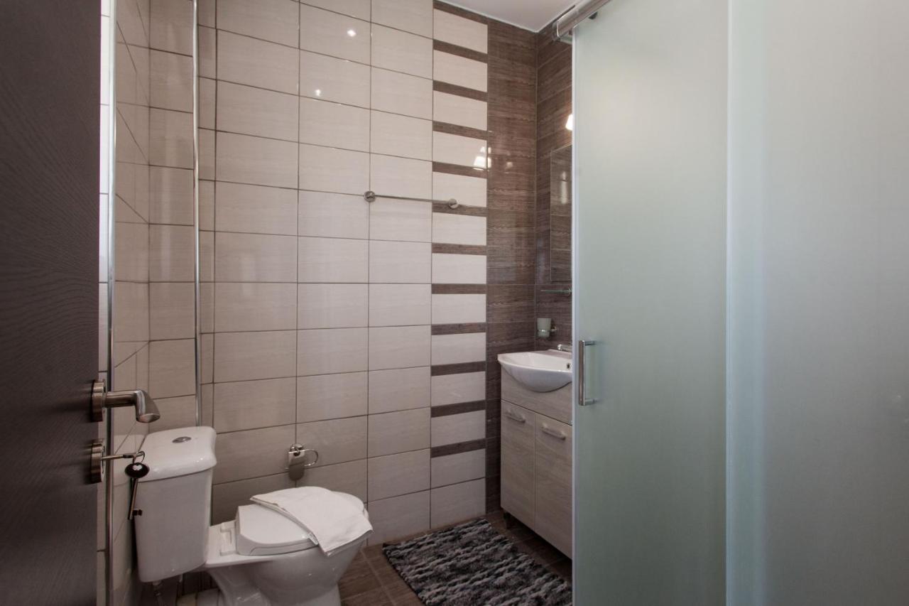 Modern Apt In Glyfada A Breath Away From The Sea - The View Athens Exterior photo