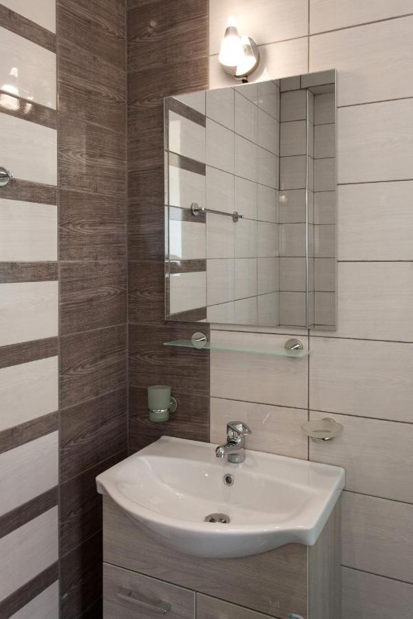 Modern Apt In Glyfada A Breath Away From The Sea - The View Athens Exterior photo