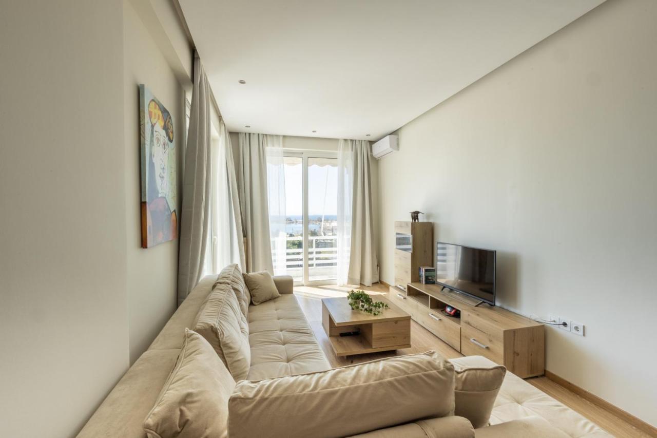 Modern Apt In Glyfada A Breath Away From The Sea - The View Athens Exterior photo